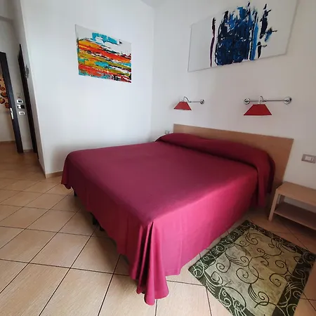 Szálloda Cala Luna 3*