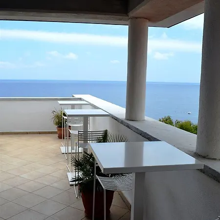 מלון Cala Luna 3*