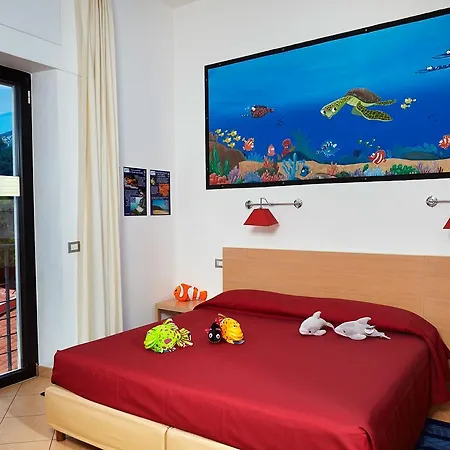 מלון Cala Luna 3*