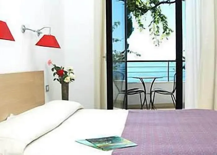 Szálloda Cala Luna 3*